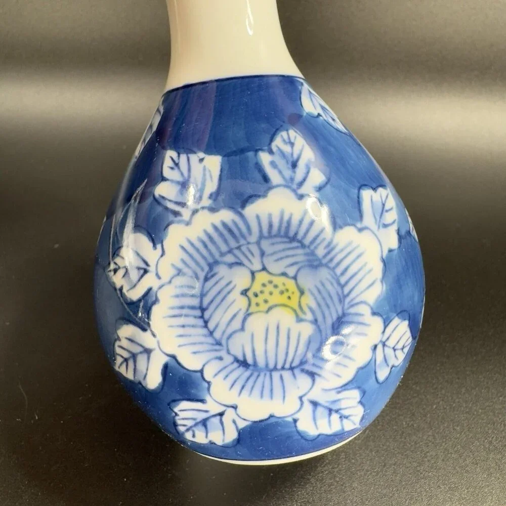 Japanese Porcelain Sake Bottle Vase Mino Ware Tokkuri Blue White Vintage Ceramic